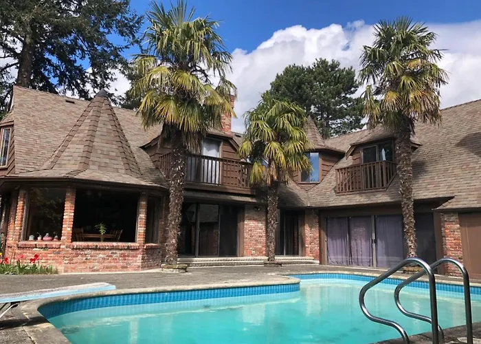 Jason House - Immaculate Suites In A Quiet Seaside Neighbourhood Near Uvic