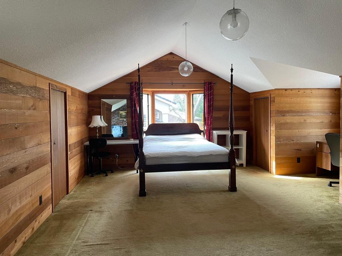 Jason House - Immaculate In A Quiet Seaside Neighbourhood Near Uvic Victoria